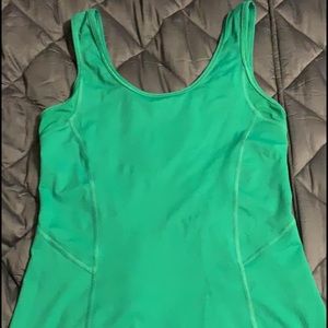 Lululemon size 4 tank